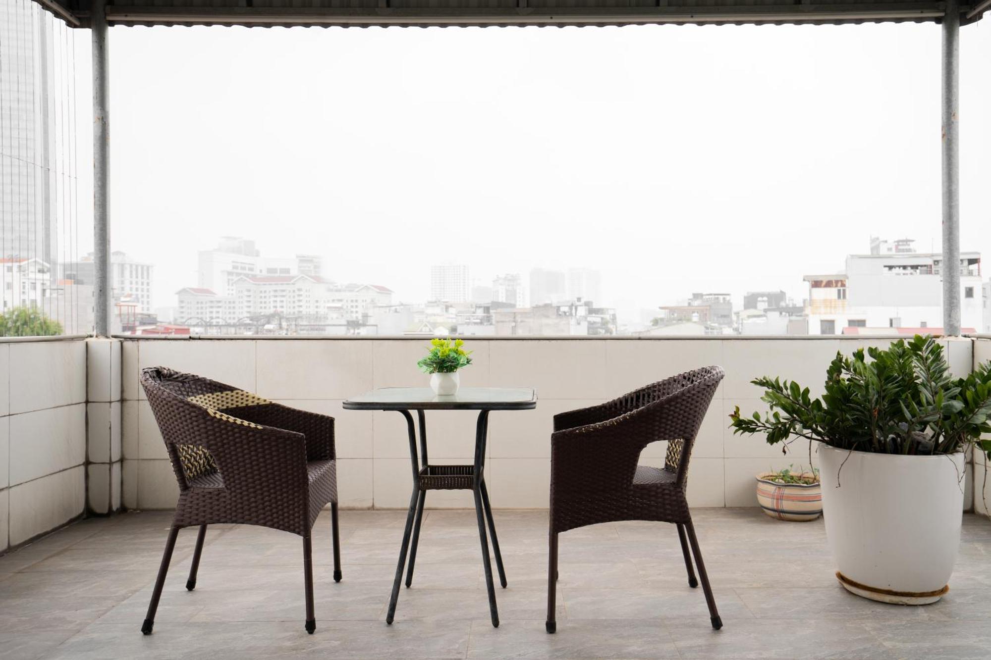 האנוי 22Housing Hotel & Residence 60 Linh Lang מראה חיצוני תמונה